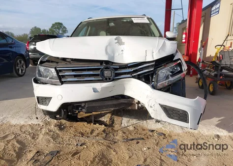 2021 Volkswagen Tiguan 2.0T Se/2.0T Se R-Line Black/2.0T Sel z USA, uszkodzony, nr VIN 3VV2B7AX9MM159112